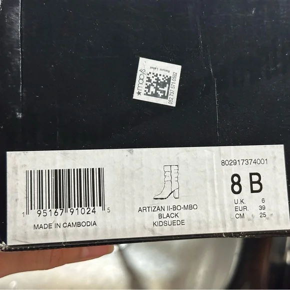 Ralph Lauren Black Heeled Boots with Pointed Toe - Picture 10 of 11